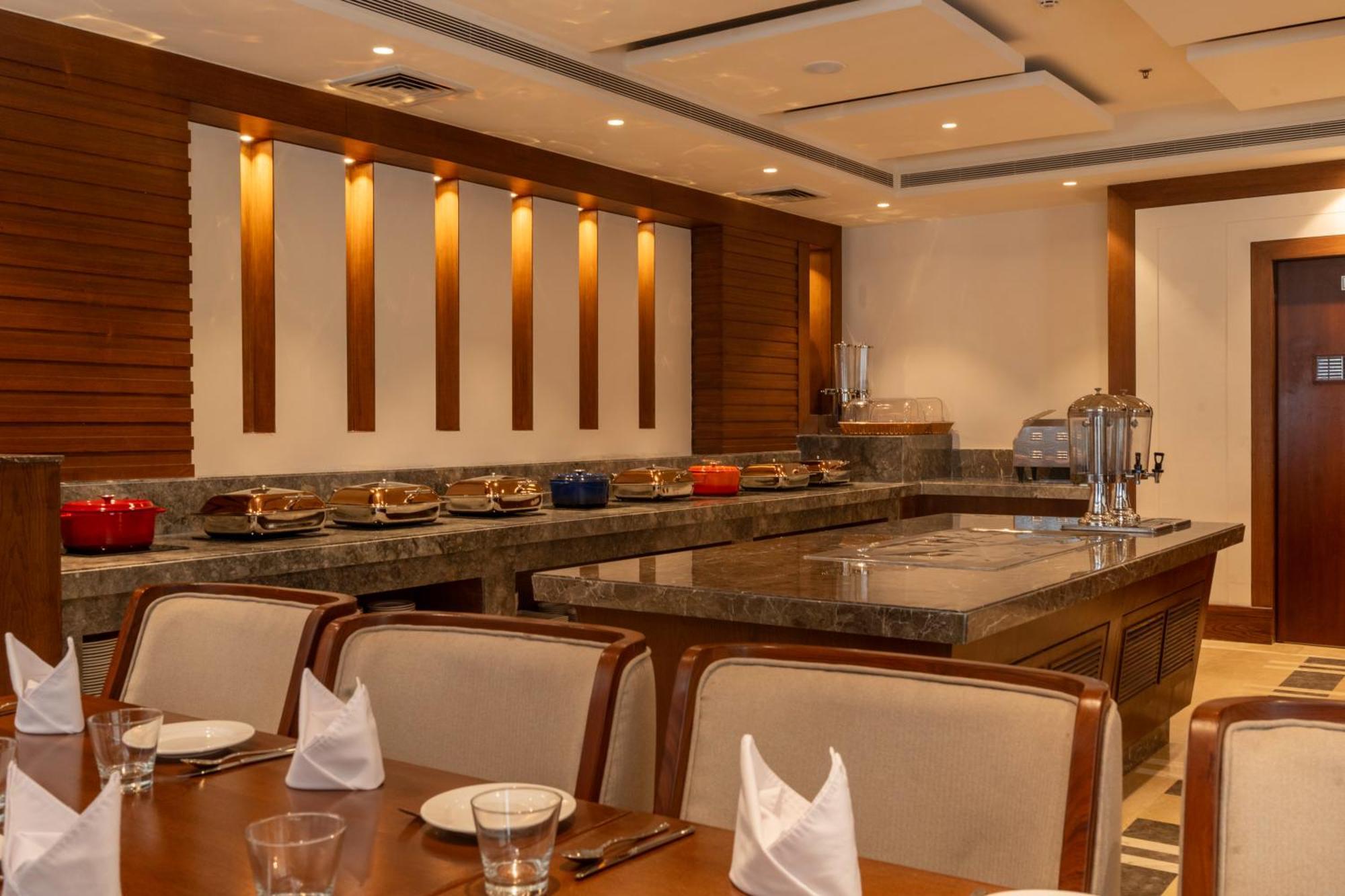 Best Western Plus Amritsar Buitenkant foto